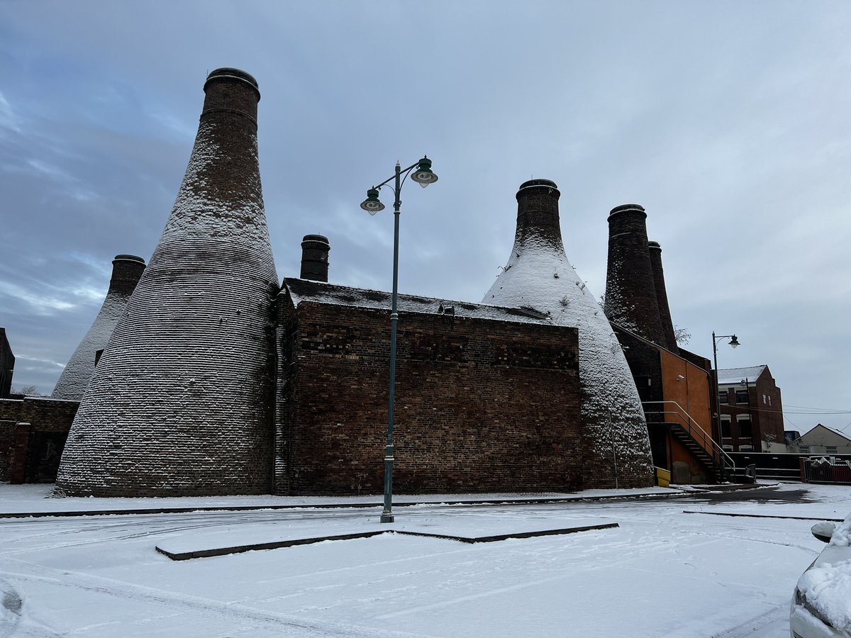 MarkPalaffinity's tweet photo. @affinitydmltd snowy office today! https://t.co/dXshifmdKp