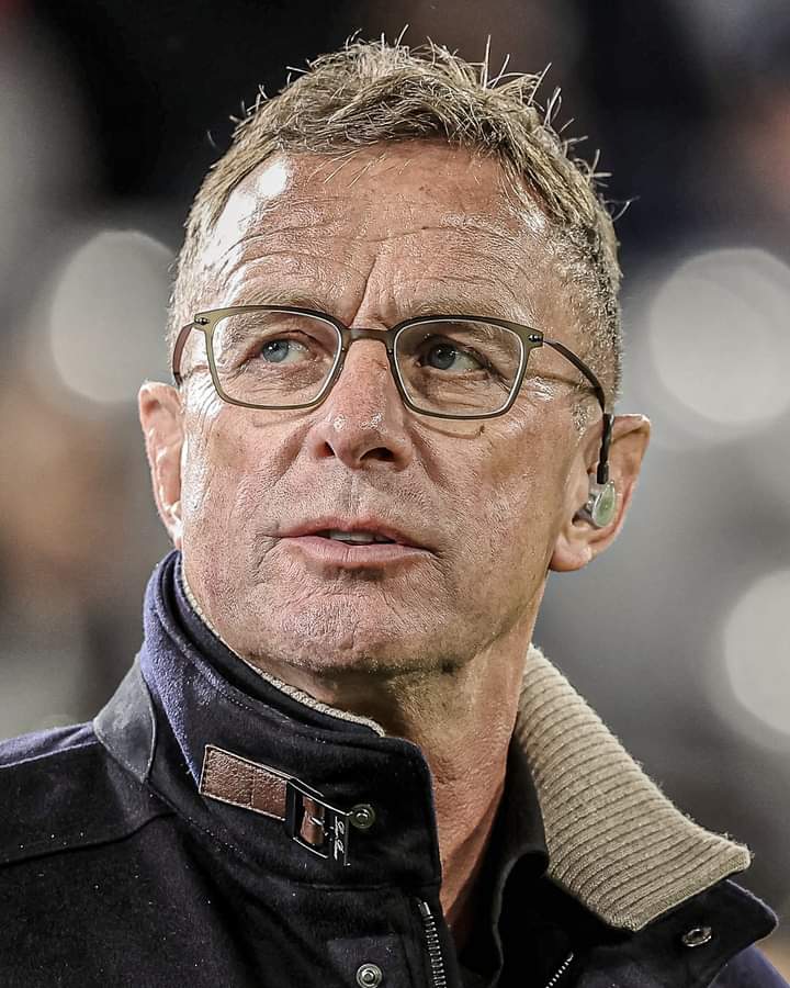 socceroliz's tweet photo. Official: Ralf Rangnick is Manchester United's new interim coach
#ManchesterUnited #PremierLeague #RalfRangnick https://t.co/C899f6oyY5