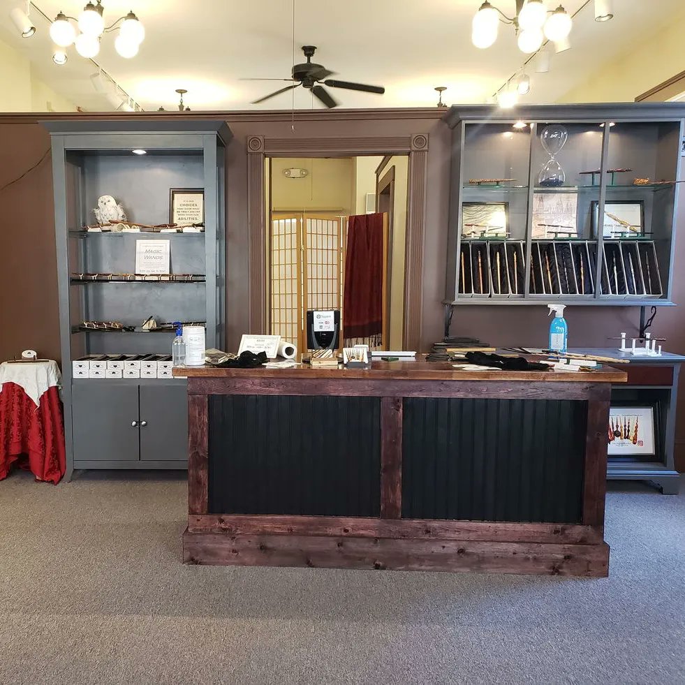 PuffCastPod's tweet photo. Ever wonder what a wand shop looks like inside? Check it out! This is the lobby area of @orchardworks wand shop! #Puffcast #friends #puffcast #repost #friends #ron #hermione #harry #wizard #wizardingworld #books #harrypotterfan #harrypotterworld #Harrypotterforever https://t.co/w2KcpZs5My