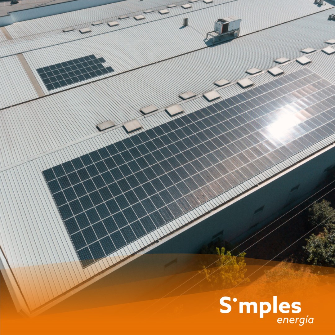 simplesenergia's tweet photo. A principios de 2018 se instaló en nuestro cliente Lusocal una planta fotovoltaica de autoconsumo para su planta Romariz, que desde entonces ha producido 156MWh / año, evitando anualmente 60840 kg de CO2, lo que corresponde a 304 árboles plantados 🌲 🌲

#renovable #solar https://t.co/SjUHs6ePlJ