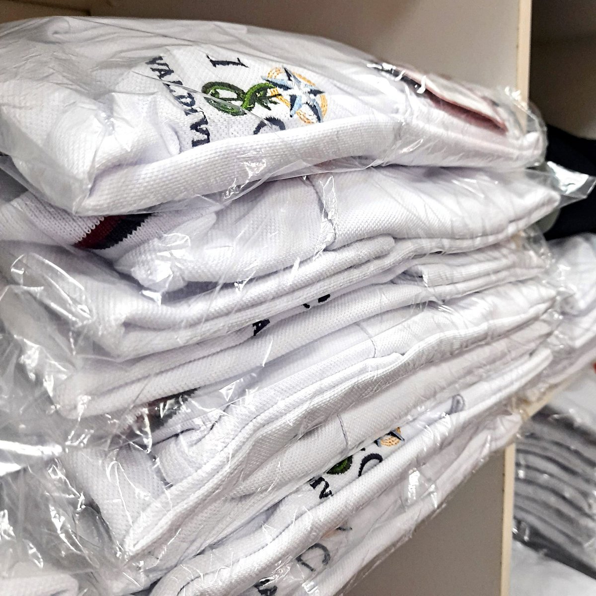Tienda_Isaflor's tweet photo. #Novedad
Si ya sabes que le debe renovar su uniforme escolar y/o si desea  anticipar este momento antes de fin de año. Recuerde que ahora Rincón Escolar se encuentra en #Isaflor 👶👧👦 #Valdiviacl #LosRios #uniformes #uniformeescolar @InforiosCL @austral_losrios @barriolasanimas https://t.co/BoJj9225YP
