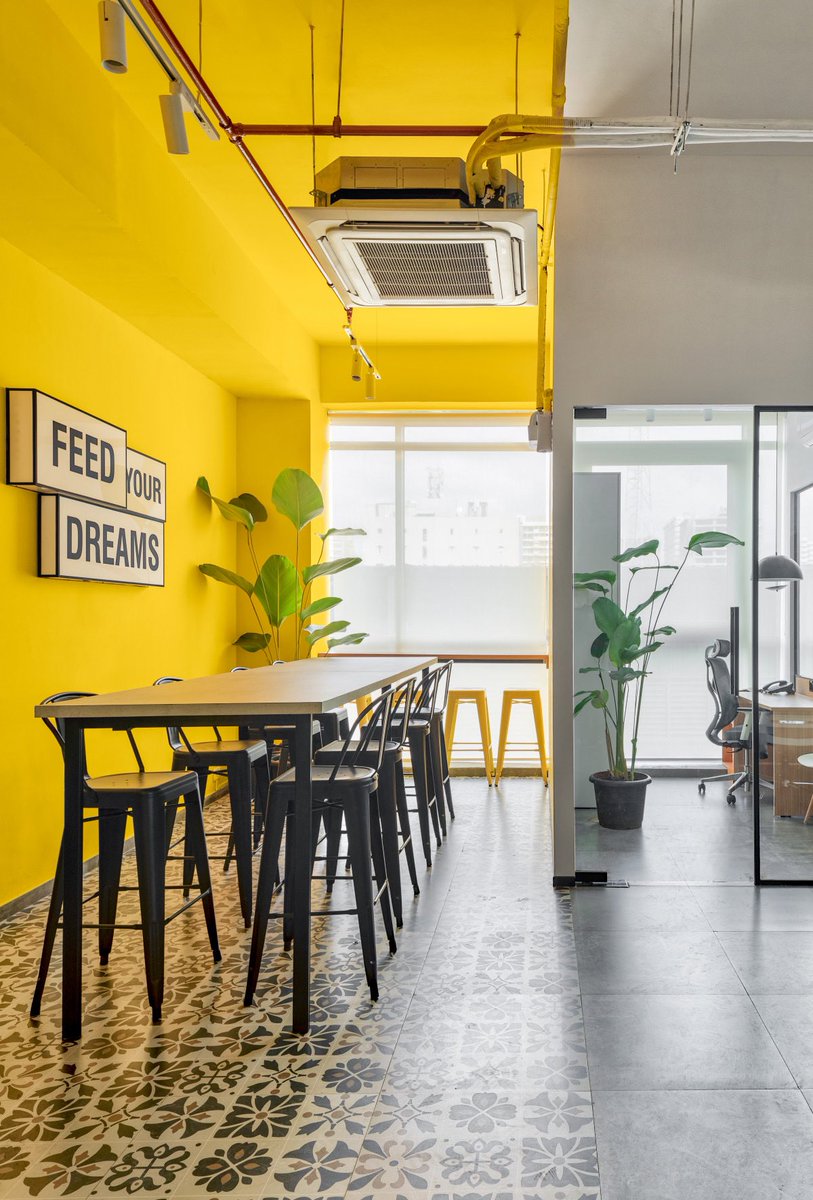 DesignDekko's tweet photo. Mumbai might be known for its tiny enclosed spaces, but The Expand Loft designed by #QuirkStudio is an open, fun and vibrant space - ideal to be jovial and productive!
#OfficeSpaces #OfficeDecor #architecture #interiors #exteriors #art #design #interiordesign https://t.co/RTFLOLJv7O