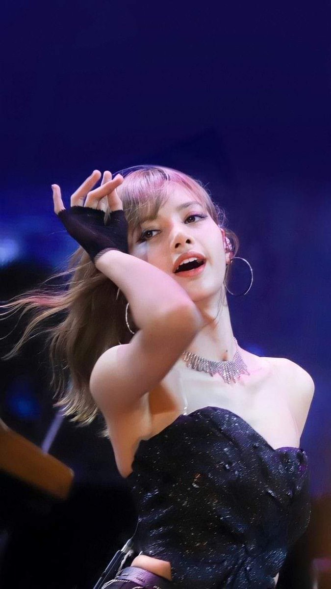 NgDangMinh's tweet photo. Let's vote and stream for Lisa!!!

I vote #MAMAVOTE #lisa https://t.co/sKe7F0PGj9