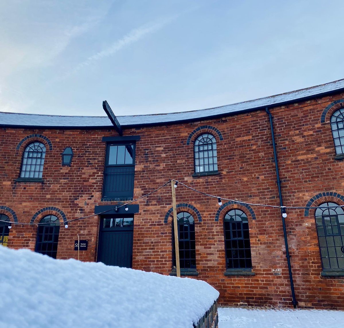 BhamRoundhouse's tweet photo. Who else loves the Roundhouse covered in snow? ❄️😍

We are open Wed - Sun 9:30-16:30 - free to enter! https://t.co/yTSBWH2K7Z