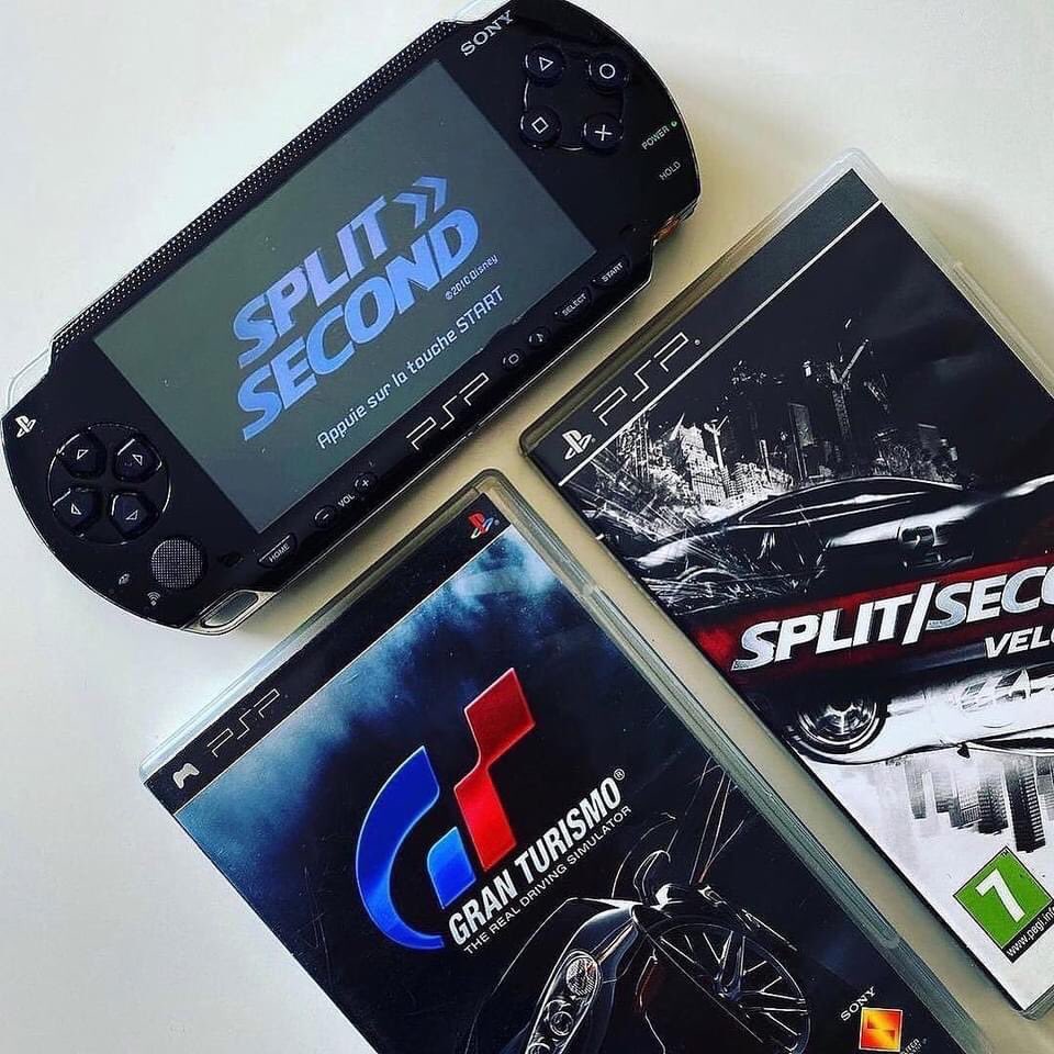 Fuckingmissingg's tweet photo. U still remember this?

psp (2004) https://t.co/0PzrwnHpfQ