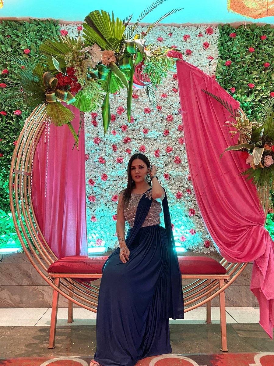 nicki_negi's tweet photo. Wedding diaries 🥂 https://t.co/zCHWdYmW3w