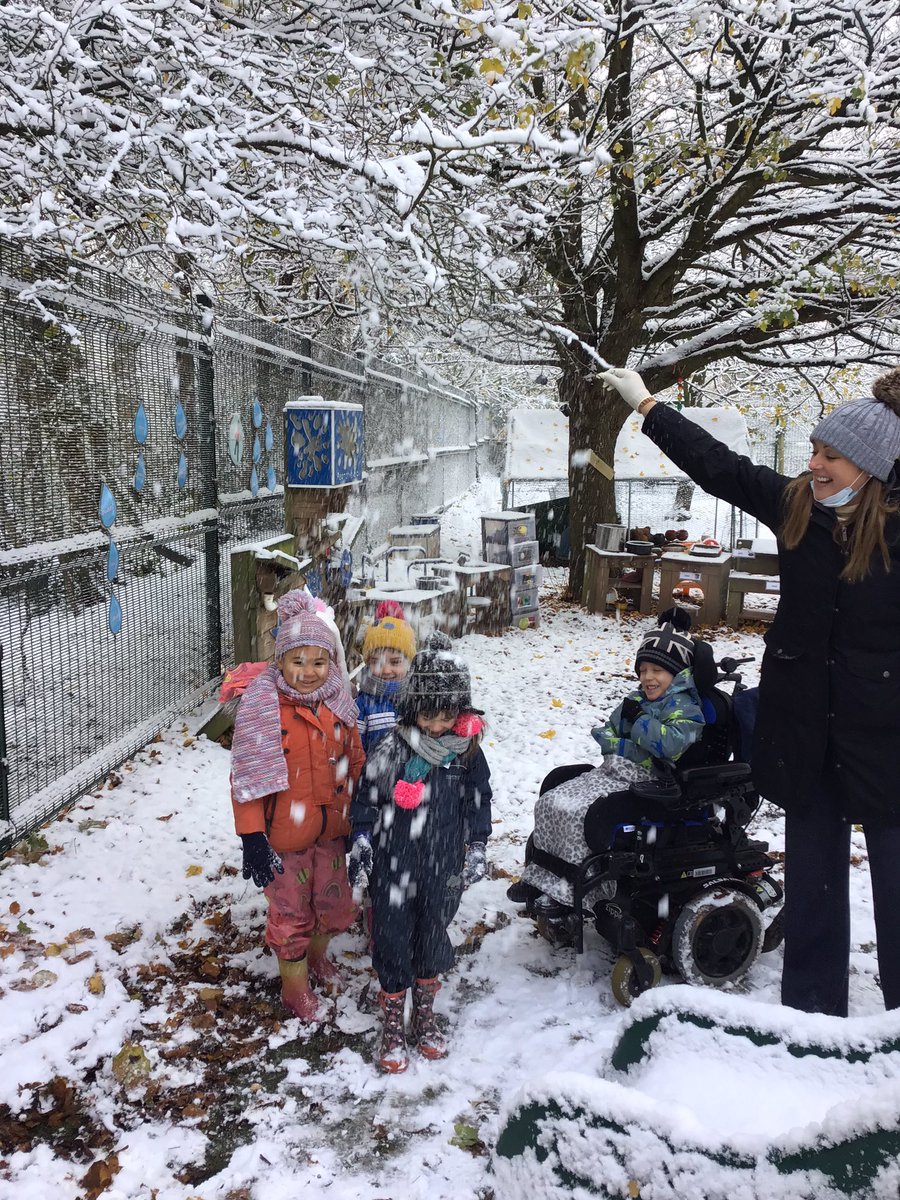 walton_primary's tweet photo. The Hedgehogs have loved experiencing the snow this morning! https://t.co/2Vmicfwexi