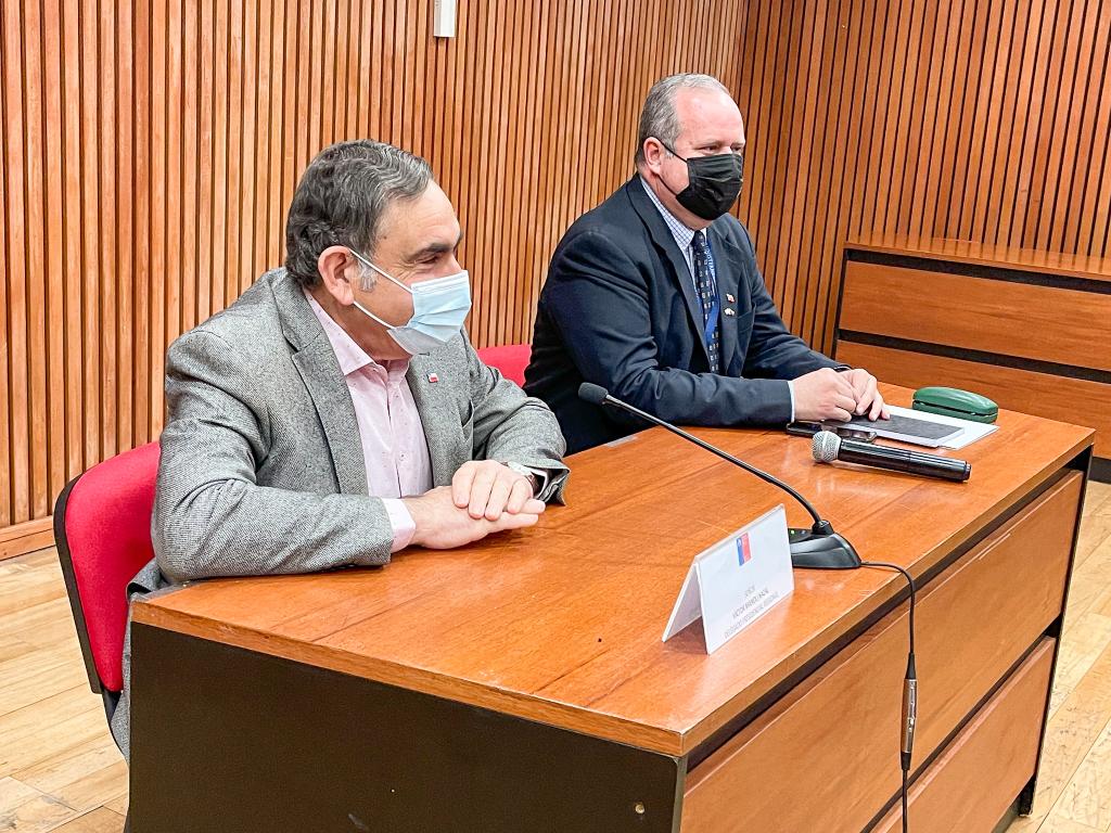 MinjudhAraucan's tweet photo. 🔴 A esta hora, iniciamos la semana con la participación de la Seremi @SCaminondo en #GabineteRegional, liderado por el Delegado Presidencial, Víctor Manoli @DPRLaAraucania https://t.co/NIwqBE7jkw