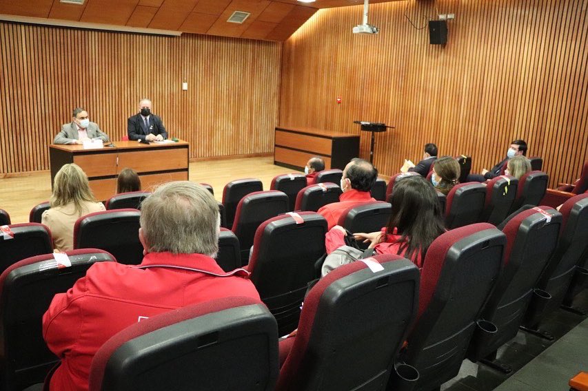 ✅La seremi de Gobierno <a href="/PiaBersezio/">Pía Bersezio</a> participa a esta hora del Gabinete Regional, encabezado por el Delegado Presidencial, Víctor Manoli. Instancia donde se coordina el trabajo semanal de las autoridades. 
#GabineteRegional #SeremideGobierno #PíaBersezio #Araucanía