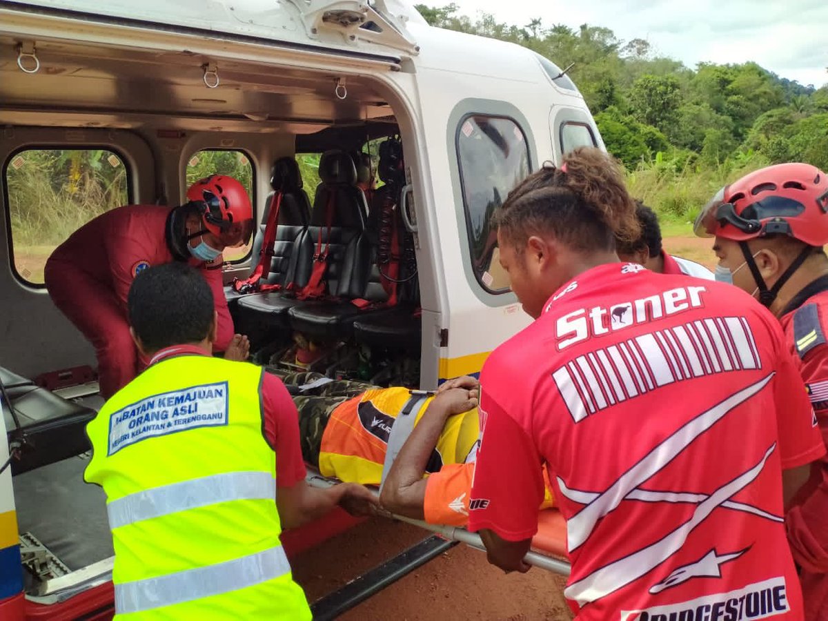 AW139 (9M-BOD)
BOMBA 07
29/12/2021
PENERBANGAN MEDEVAC ALPHA BAGI MEMBAWA 1 X ORANG PESAKIT, 1 X ORANG PENGIRING DARI POS TOHOI KE GUA MUSANG
<a href="/kpkt/">Keisha s Poole</a> <a href="/KP_bombaJBPM/">YAS Dato' Sri Abdul Wahab bin Hj Mat Yasin</a> <a href="/NaziliMahmood/">Nazili Hj. Mahmood</a> <a href="/capt_saiful/">Muhammad Saiful Nizam Bin Samsudin</a> @FaizalIzani <a href="/RJM_Fire/">RBT Mi-AW</a> <a href="/rizalbomba/">Mohd Rizal</a>