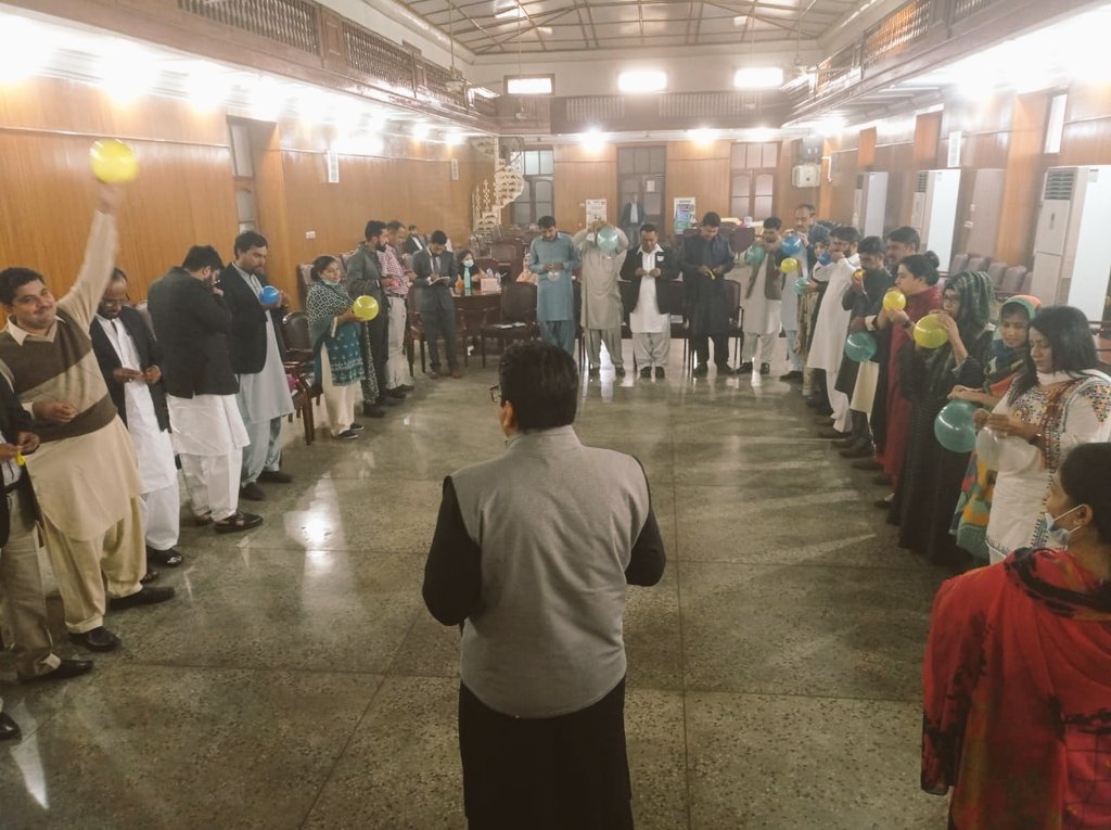 Anam42810883's tweet photo. Stronger together and learning from each other. Dairy-Beef project engaged farm advisors in 3 days training workshop on whole farming system approach 🐃🐄🐑🍖🥛💦🌾 Fun, worked and learned. @ACIARAustralia @AciarPakistan https://t.co/ts1YbkiPpr