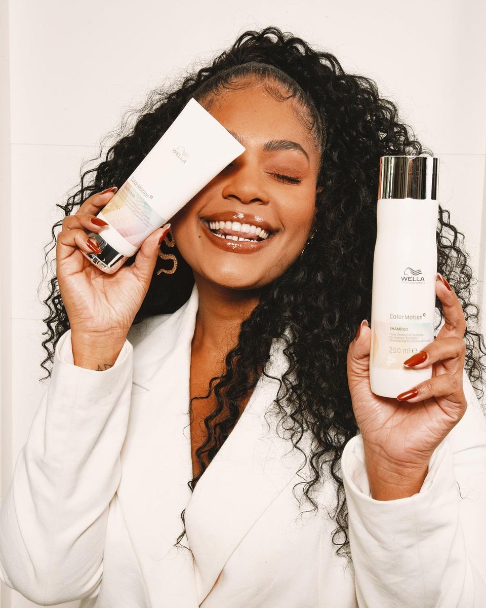 WellaPro's tweet photo. That #GoodHairDay smile though π€© The beautiful Babi Louise's is showing off her love for our #ColorMotion+ range, designed for stronger and shinier hair β¨ #AskForWella #MakeChange https://t.co/lfyMSR7mNL