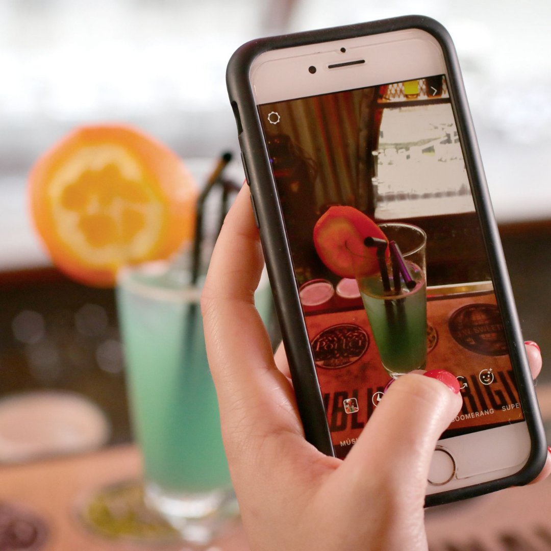 Running to The Barge for cocktails IS cardio, don't let anyone tell you any different😜  Tag us in your photos when you're with us! 📸