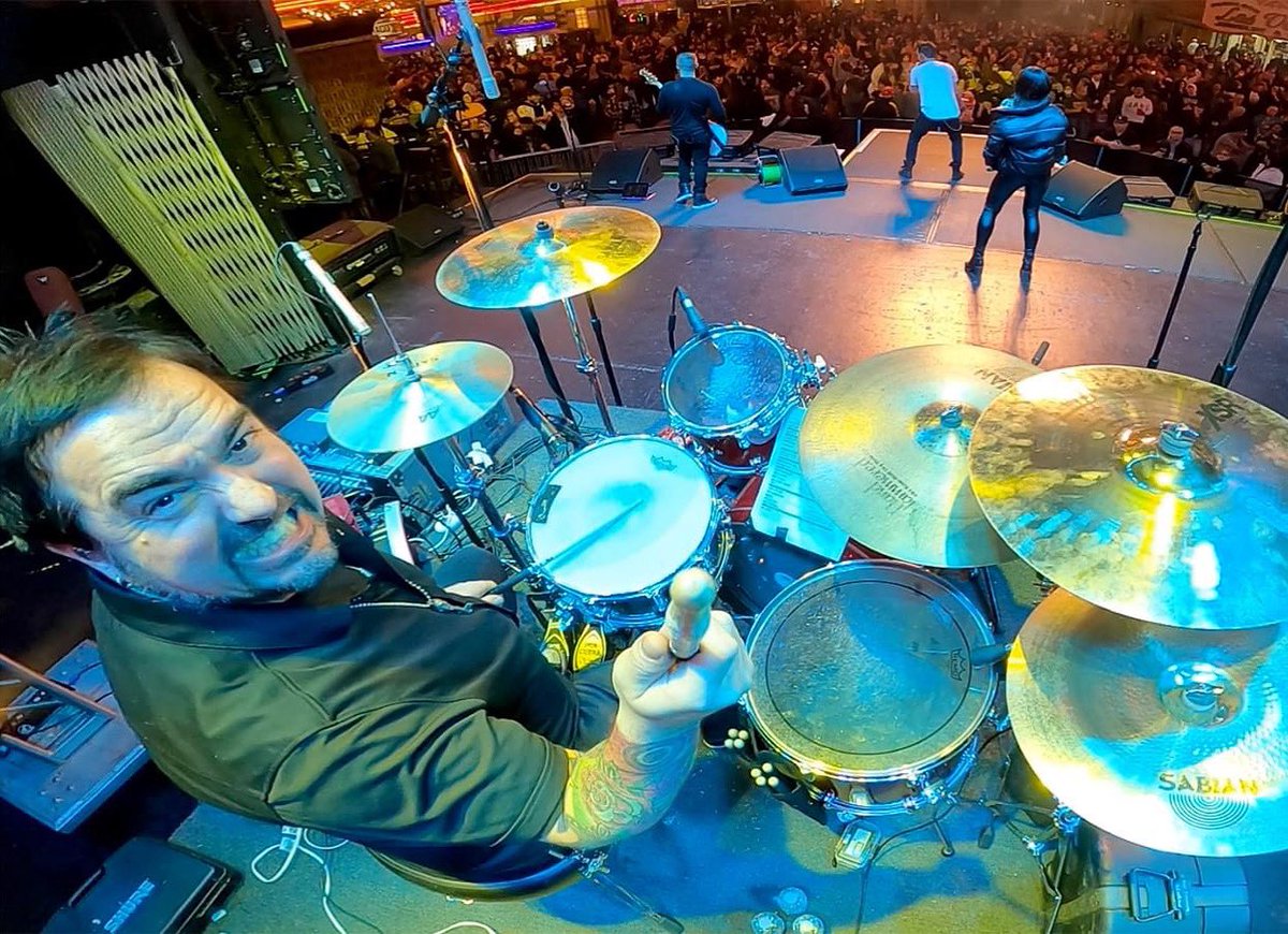 Had a blast on <a href="/FSELV/">Fremont Street Exp</a> this past weekend!
#drummer #drummerlife #giglife #hiredgun #vicfirth #sabian #tama #dwdrums #velvetelvis #fremontstreet #lasvegas
