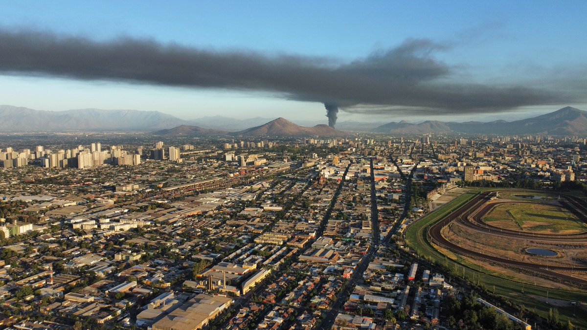 claudiosantanas's tweet photo. #incendio #quilicura #djmini https://t.co/MbeNaws4DL