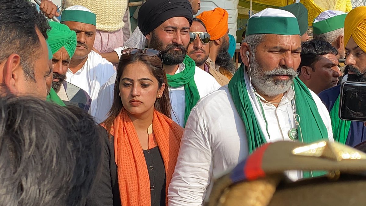 INCAmritGill's tweet photo. Victory of Farmers,Peasants who stood for the right.
#Repealing of Three farm Bills.
#PTI
#AN
#PMO
#Kissan Ekta
#INC
#Rahul Gandh
#Priyanka Gandhi
#Harish Chaudhary https://t.co/q3fPvyU0nc