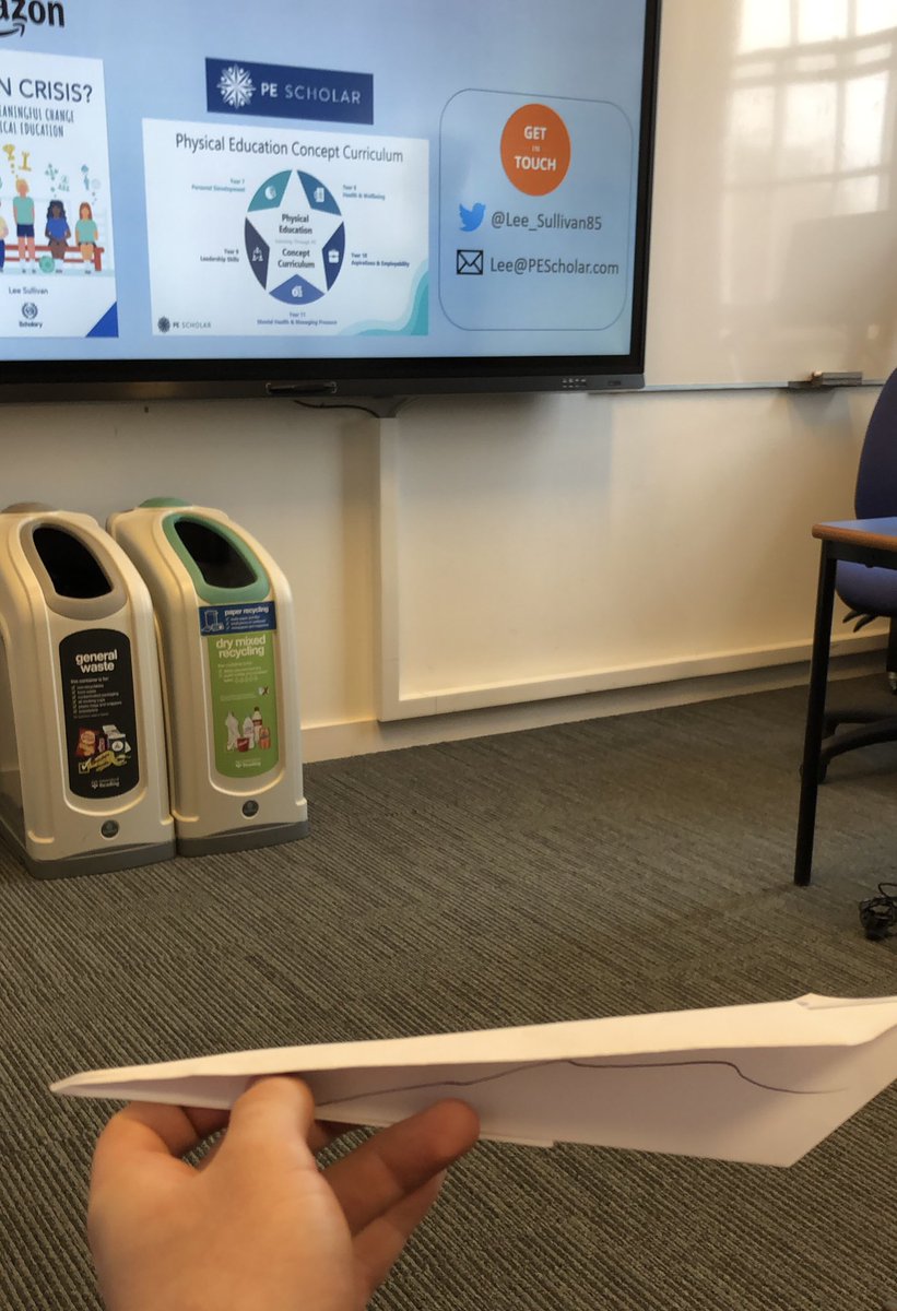 PEben10's tweet image. Great talk from @Lee_Sullivan85 at @UniofReading this morning. Concept curriculum is an inspiring and innovative way to teach PE. #teachertwitter #PhysEd
