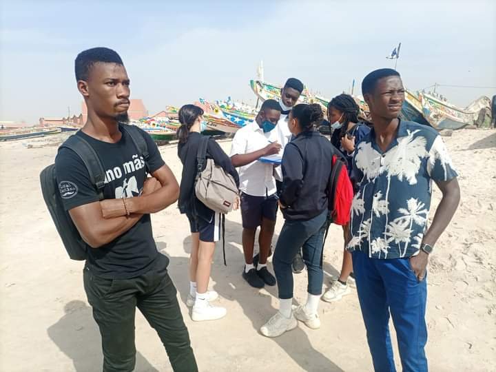medzaproduction's tweet photo. À l instant #Crac du #TeamMedza reçoit l école #Jean d arc de Dakar pour une visite pédagogique  #ecologique 
@221men 
@BabacarYoussou 
@Macky_Sall 
#kebetu https://t.co/7MVE5IXKmR