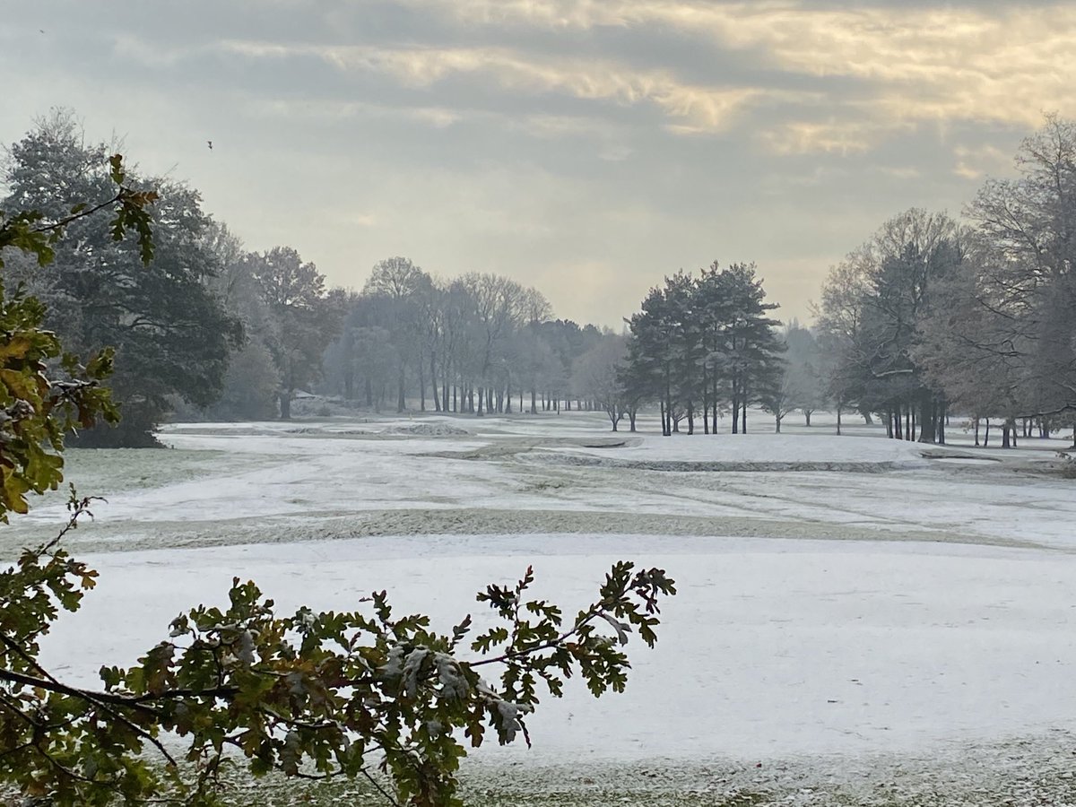 aldishopper56's tweet photo. With or without golf - still beautiful! ⁦@oldworsleygolf⁩ ⁦@WorsleyGreens⁩ https://t.co/9tXIlONide