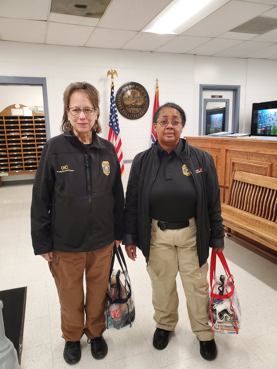 DonnaTurner1441's tweet photo. I am thankful for the OIC team and all other TDOC staff working this Thanksgiving! #TNTDOC1 https://t.co/WDlrv2b1ns