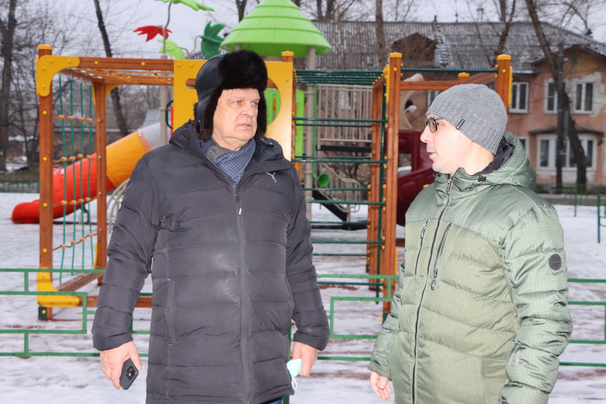 Депутат Государственной Думы РФ Казаков В.А. с рабочим визитом в Кировском районе посетил ЦДТ «Ирбис» <a href="/mouirbissamara/">МБУ ДО ЦДТ Ирбис г.о.Самара</a> и двор, благоустроенный по программе #КГС на ул. Дальневосточная, 6.
<a href="/Rudakov_i_a/">Рудаков Игорь Александрович</a> <a href="/ov_safonova/">Ольга</a> <a href="/gkh_kir63/">Отдел по ЖКХ и благоустройству</a>