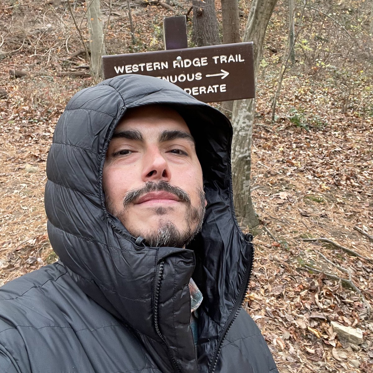 hatchdw's tweet photo. What’s bringing you #FallJoy? I ❤️ a chilly day + #WesternRidgeTrail #RockCreekPark + homemade scones! #AtHomeBaking #Nature #OptOutside #WeekendVibe https://t.co/IcJBas8Jek