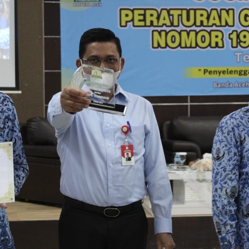 RahmadRaden73's tweet photo. Alhamdulillah berkat kerja keras para Amil di program BaGAH, Sekt Baitul Mal terpilih menjadi SKPA sangat inovatif 
#BaitulMalAceh https://t.co/JdPKAeaSCm