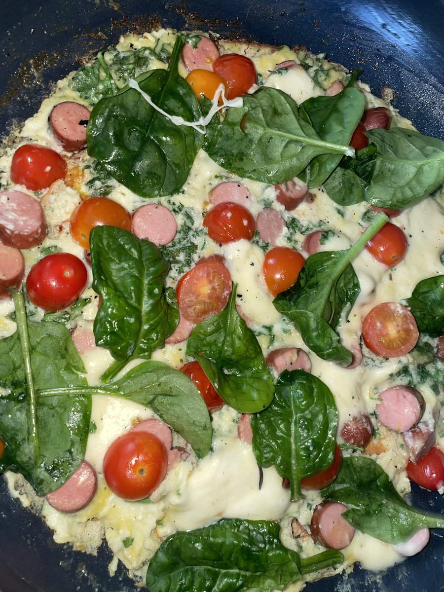 beesosapp's tweet photo. Alimentación con un toque artístico, qué tal está pizza 🍕 hecha en casa 🏠  Pizza Saludable By @ladyorofit 
Healthy Pizza By @ladyorofit #pizza #food #beesos #pizzalover #pizzatime #foodie #delivery #pizzeria #pizzalovers #foodphotography #foodblogger #yummy #foodlover https://t.co/MoswLpMR1I