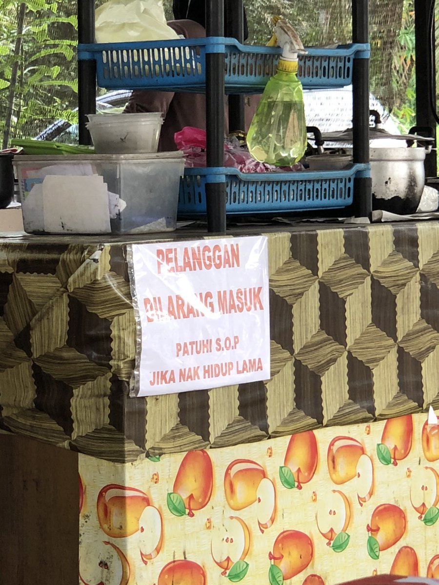 FaYaNunAlif1's tweet photo. @faizulsuermann @Amirulsazreen warung dekat sungainibong batupahat johor 😂 https://t.co/PmgM2E2uDF