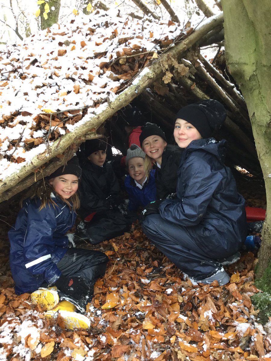 PipersForestSch's tweet image. Year 5 @PipersPrep enjoyed following animal tracks across the meadow and then fun and games in the forest. #pipersoutdoors #pipersforest #getoutdoors #snow