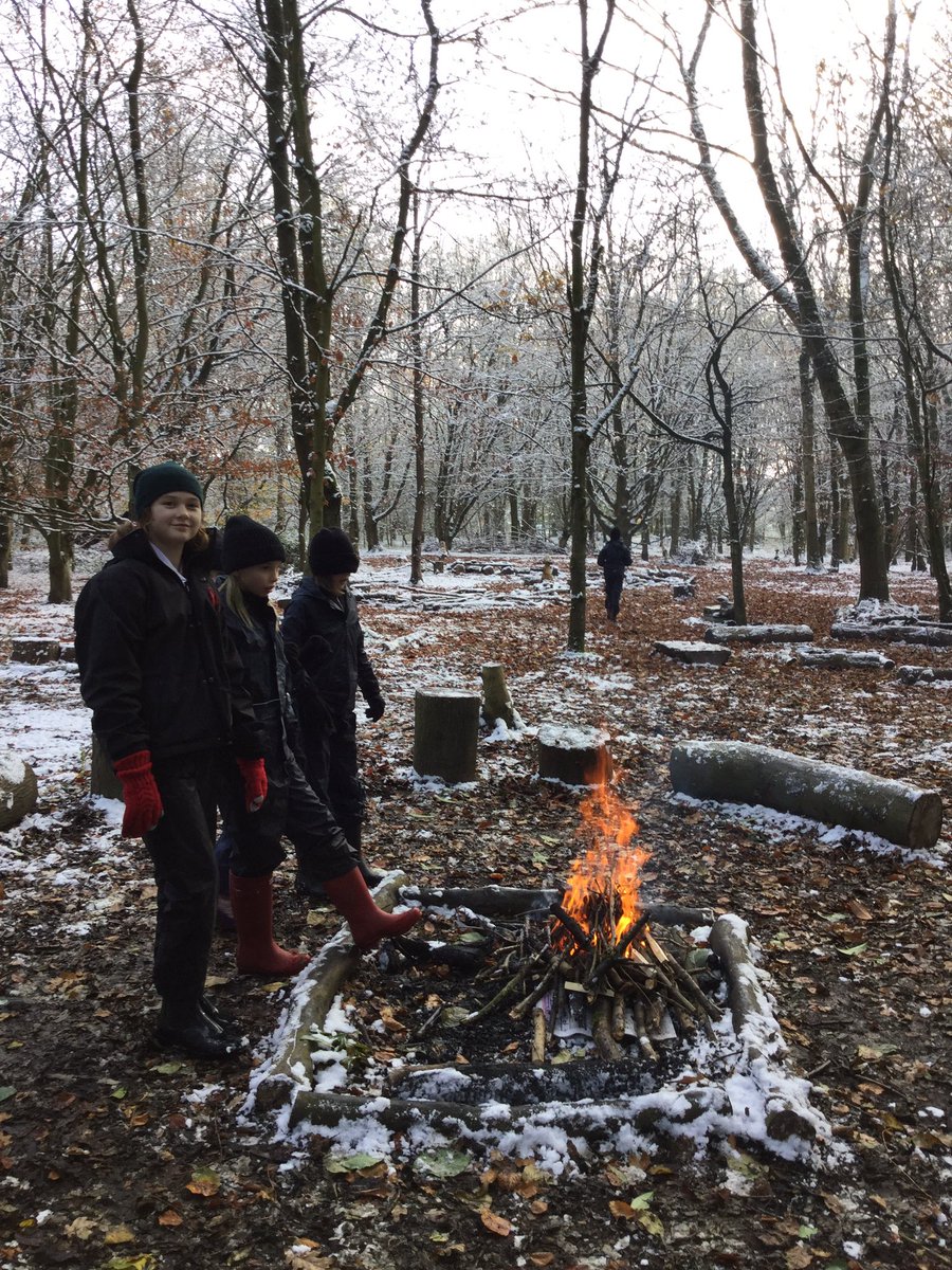 PipersForestSch's tweet image. Year 6 @PipersPrep enjoyed warming themselves by the fire and a mug of hot chocolate in the snowy forest. #pipersoutdoors #pipersfun #pipersforest
