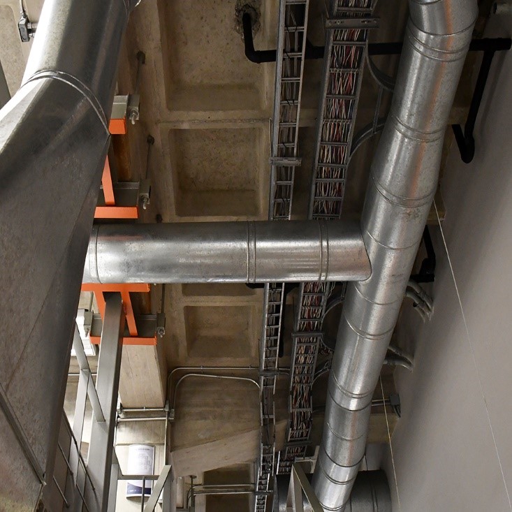 VepicaCorp's tweet photo. To avoid air pollution, we strive to reduce the presence of those refrigerant gases that can cause adverse effects on people's health and the environment, when released into the atmosphere.

#VepicaIsGreen #EcologicalBuilding #ProtecTheOzoneLayer #SustainableDesign https://t.co/SlBLuC0vMc