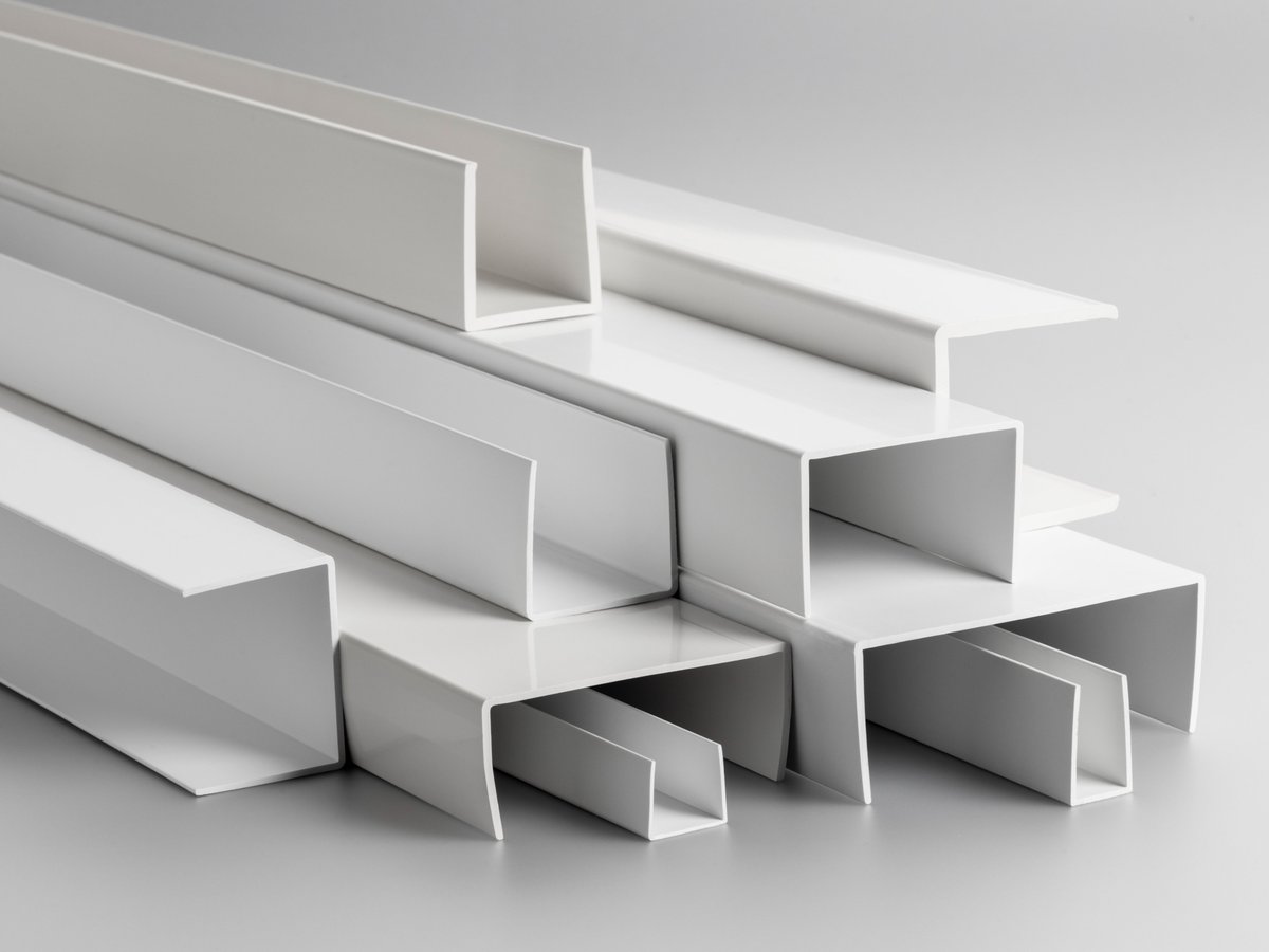 Cayfi_Extrusion's tweet photo. El #PVC es un material altamente resistente y de larga duración ♾, lo que lo convierte en un material idóneo para aplicaciones constructivas 👷♂️.
#perfilespvc #obras #reformas #rehabilitaciones
#materialesconstruccion #carpinteriapvc https://t.co/rsG1WBfZ99
