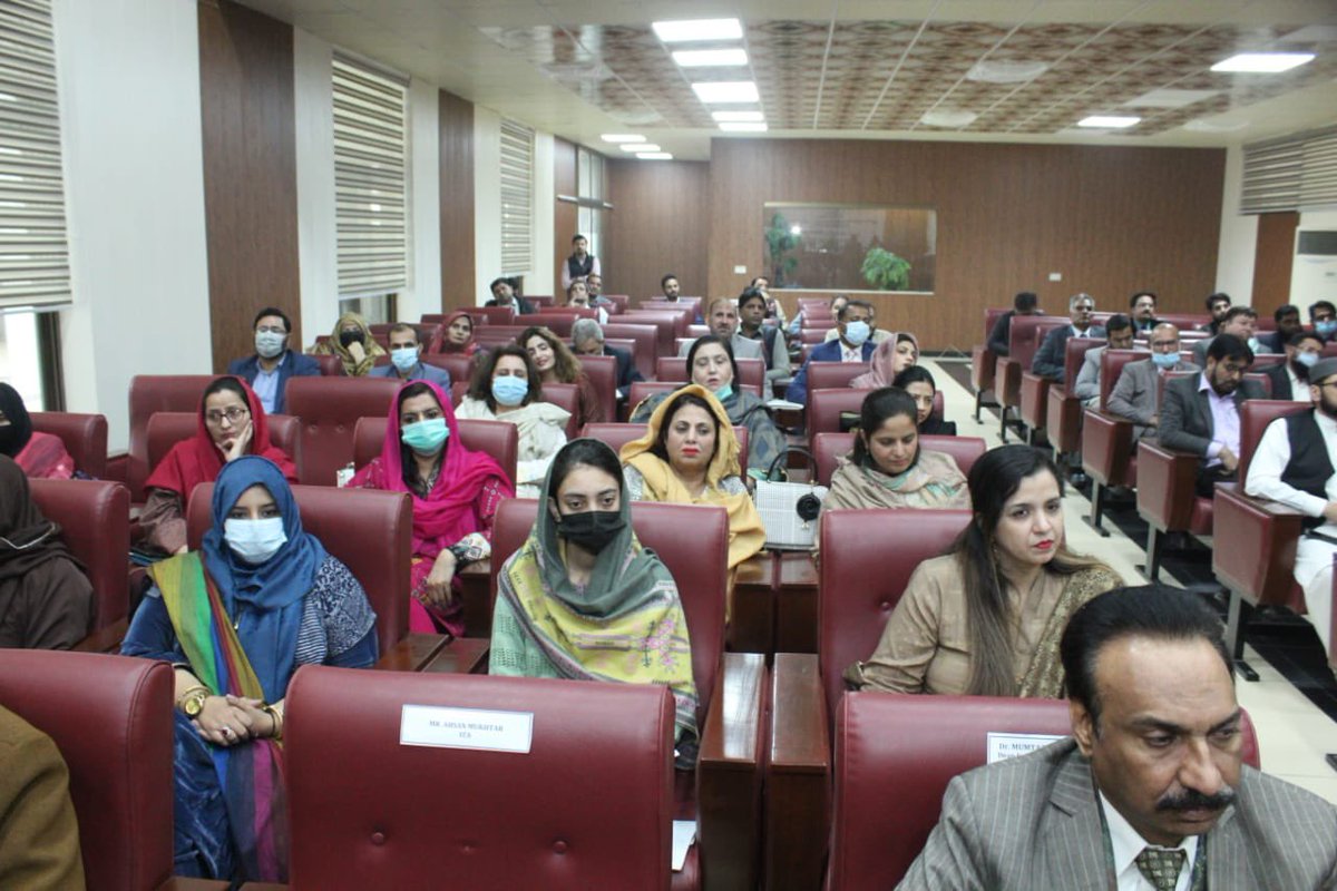 MuradRaasMR's tweet photo. Launched Formative Assessment Policy &amp; AEO Leadership Programme. It targets professional development, capacity building &amp; support for better job performance. Expect more digital tools from us as we continue modernizing the SED. Great job done by PEC, QAED &amp; PESP III. Team effort. https://t.co/OJHXNyQ8d6