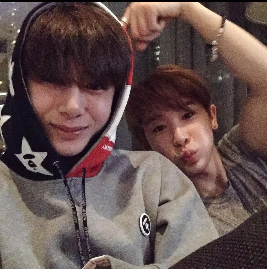 Julia_20PP's tweet photo. Я скучаю по #hyungwonho. 😭😭😭
День для настольгии 👍
#MONSTAX #WONHO  #HYUNGWON https://t.co/uf7q6cbti4