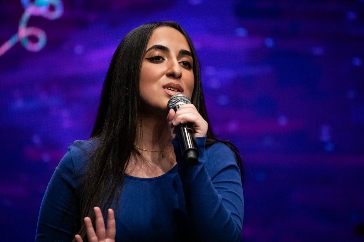 مقتطفات من فئة الغناء من مسابقة رايز للمواهب والتي تم عرضها على قناة رؤيا.