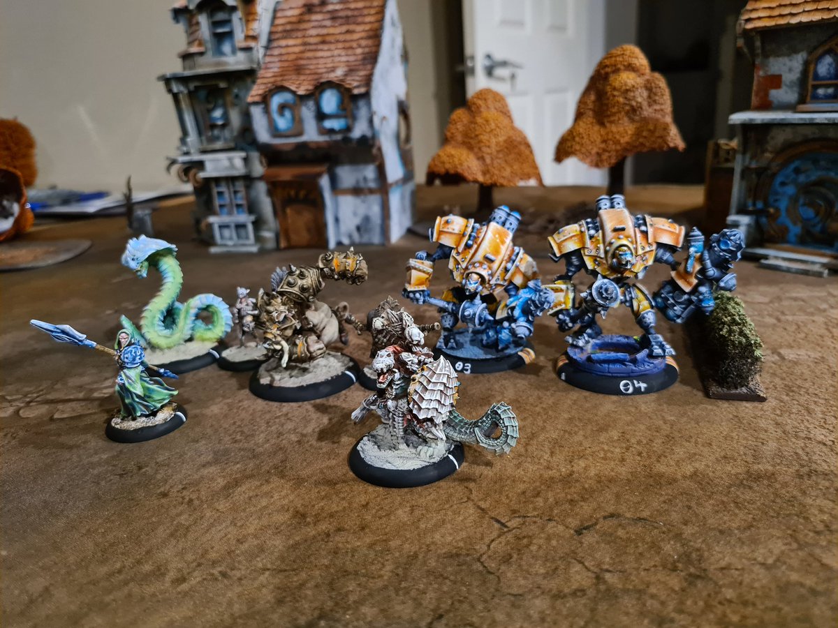 gigantorjosh's tweet image. Okay so I've been painting a bit this month. 
It's all just to an okay table standard but I've been quite happy with my production rates this month while working.
#cygnar #warmachine #hordes #warmahordes #Minions #circleorboros