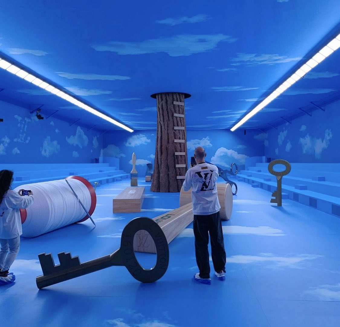 ‘heaven on earth’ set design at louis vuitton fw 2020 men’s by virgil abloh…. rest in power to a legend, his name will continue to live on along with his legacy ❤️‍🩹