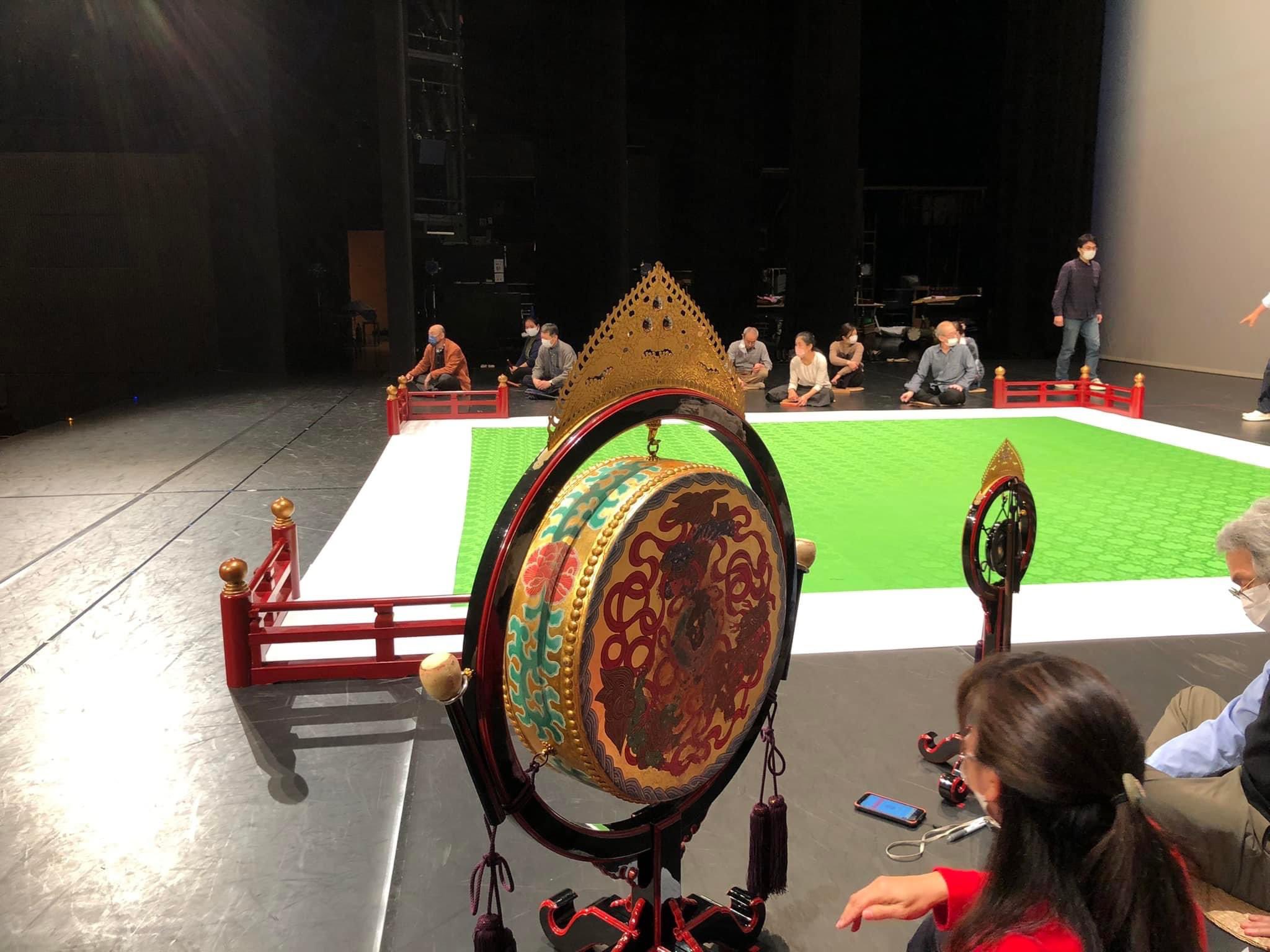 تويتر 伶楽舎 Reigakusha Gagaku Ensemble على تويتر テアトロジーリオショウワで 明日の公演の準備を行いました リハーサルのスナップをご覧ください 当日券は17時半より発売します ライブ配信のチケットもお求めになれます T Co Ddofgvfvei どうぞ