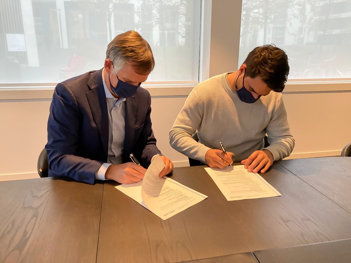 CapitalatWorkFG's tweet image. We are proud to announce our partnership with the Red Lion Alexander Hendrickx @Alex_n3x ! 🏑 Our ambassador for the next 3 years! Looking forward to a dynamic cooperation!

#CapitalatWork, the push for your Wealth

#samevalues #samegoals