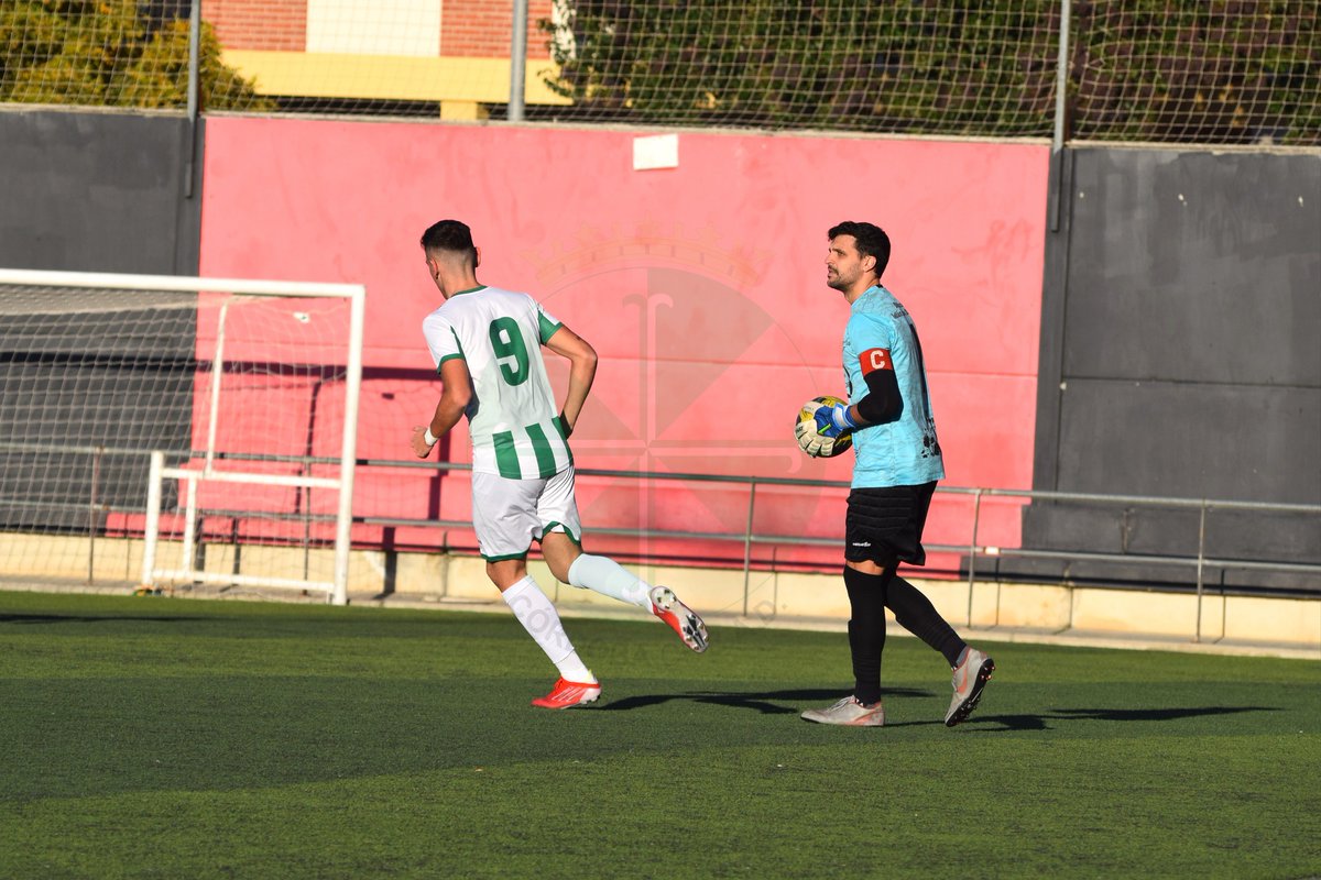 cordoba_cfsad's tweet photo. 📸 Galería de imágenes del #CCFSADEspejo
En nuestro Facebook puedes disfrutar de las fotos de nuestro encuentro liguero de ayer. Segunda derrota consecutiva de los nuestros.
Sabíamos que no sería fácil... Nos levantaremos y seguiremos trabajando 💪
¡Vamos Córdoba CF SAD! 🤍💚 https://t.co/gwW4GRQZW2