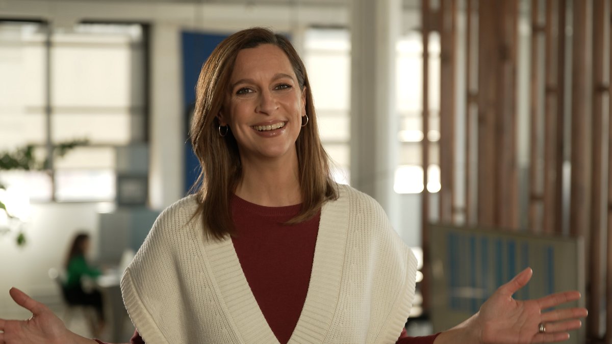 MSMichon's tweet photo. Bon début de semaine! Menu @magcvlc ce soir 19h30 @telequebec:
-échelles et escabeaux
-faux avis d'acheteurs sur le web
-Valérie Blais au Service à la clientèle
-calendriers de l'avent
-couettes
-vernis à ongles #GuideMichon
Je serai ici pour en discuter avec vous :) #cvlc https://t.co/EzxAvXqRhf