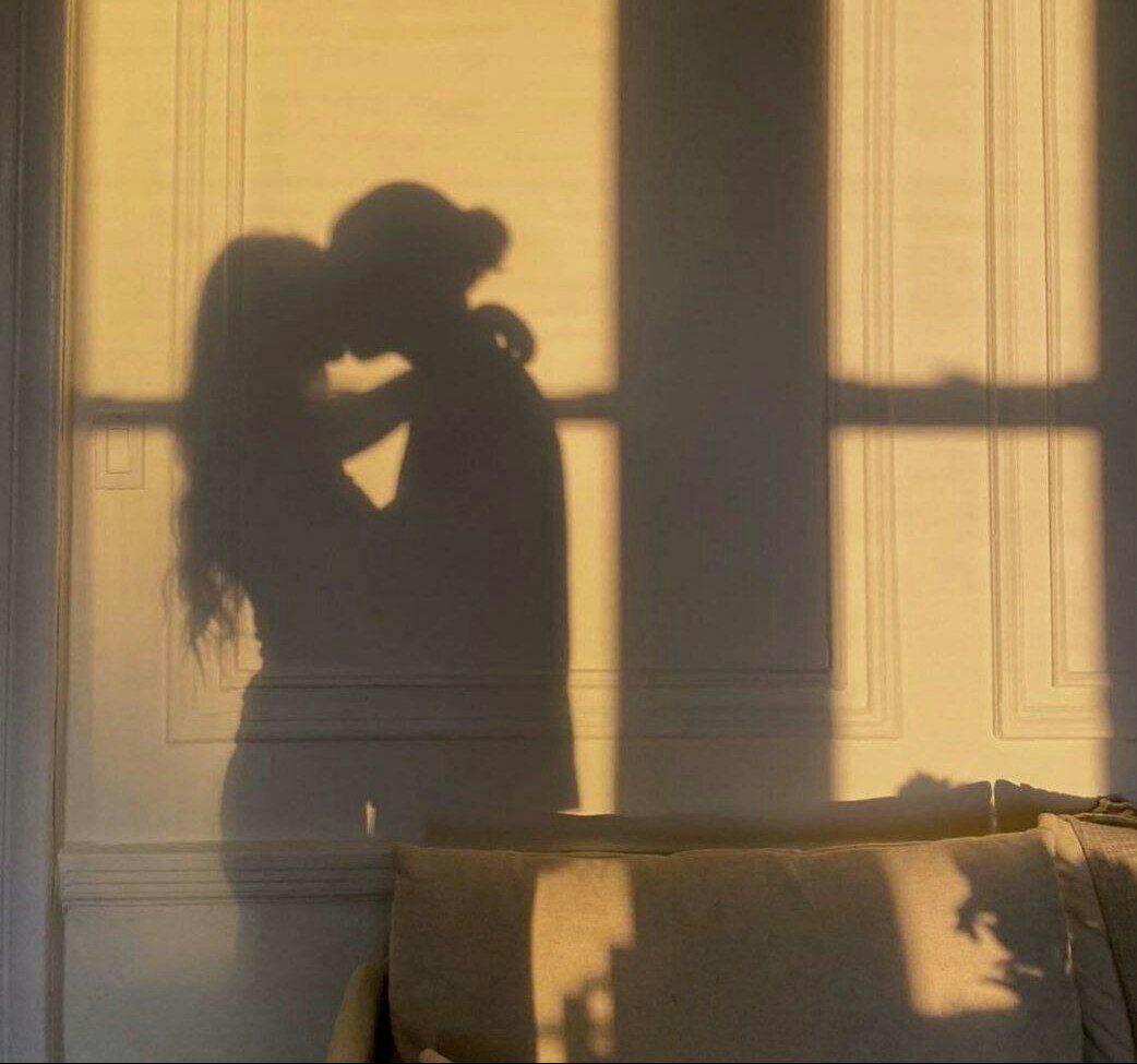 cill233's tweet image. قُبلة بِقُبلة ، والبادي أحن .