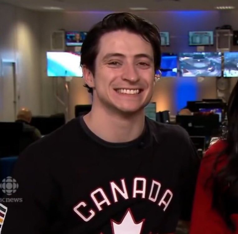 VMinwaiting18's tweet photo. I'm always excited when Moir Monday comes around, as it gives me a chance to delve into the archives for another week and decide what theme to use.

Scott loves to show his love for his country, so this week's theme shows him representing...(big cheers everyone...) CANADA!  🇨🇦 https://t.co/UIibG3N75b