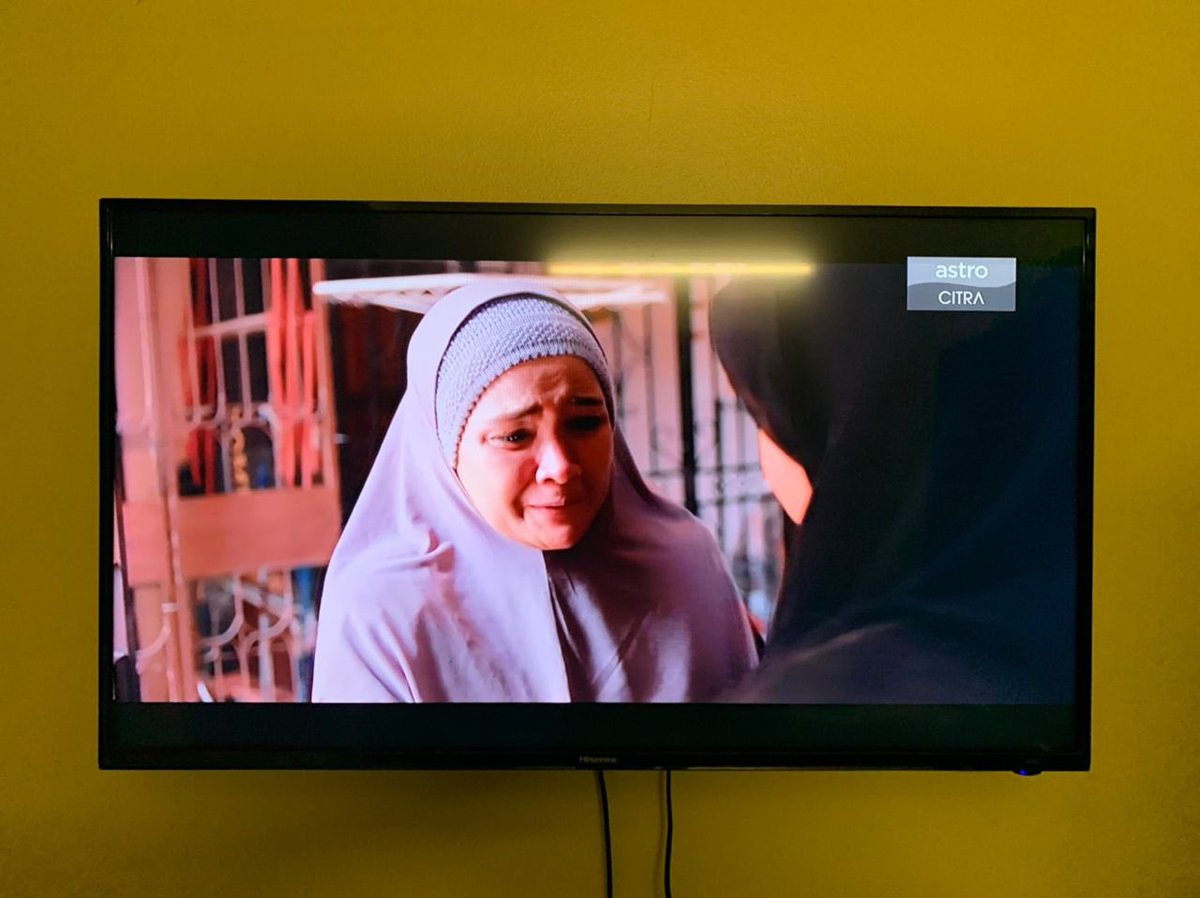 RaufHusin's tweet photo. Anyonyo nangis minta maaf kat mak ye. Maafkan ke? #ITanggang https://t.co/JQZvyMYxuK