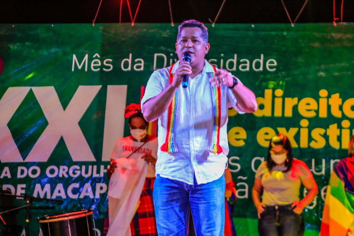 malafaia_d's tweet photo. Alguns registros da Parada do Orgulho LGBT+ Macapá
Ao lado da comunidade LGBTQIA+ prestigiei e me diverti, com segurança e ao lado desses que são símbolo da diversidade e luta por direitos!
#paradalgbtmacapa #parada2020🌈 https://t.co/SnFzwILzqT