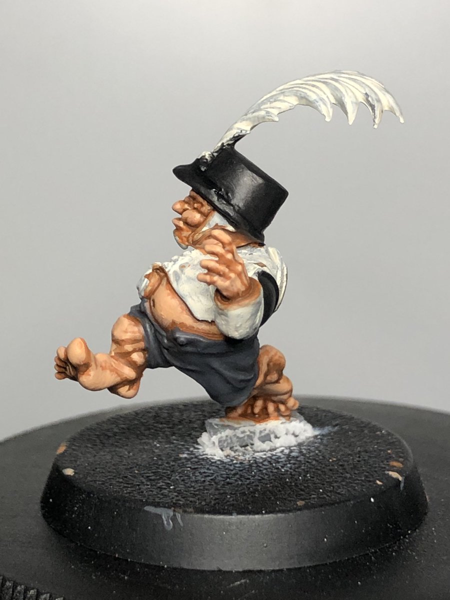 FancyKelvin's tweet photo. More progress Next up the pants & jacket.
#warhammercommunity #warhammer40k #warhammer40000 #gamesworkshop #wip #warhammerwip #hobbypainter #paintingwarhammer #miniaturepainting #painting40k #Astramilitarium #Noblevember #ventrillia #Ventrilliannobles #ratlings https://t.co/8872qxTOa1