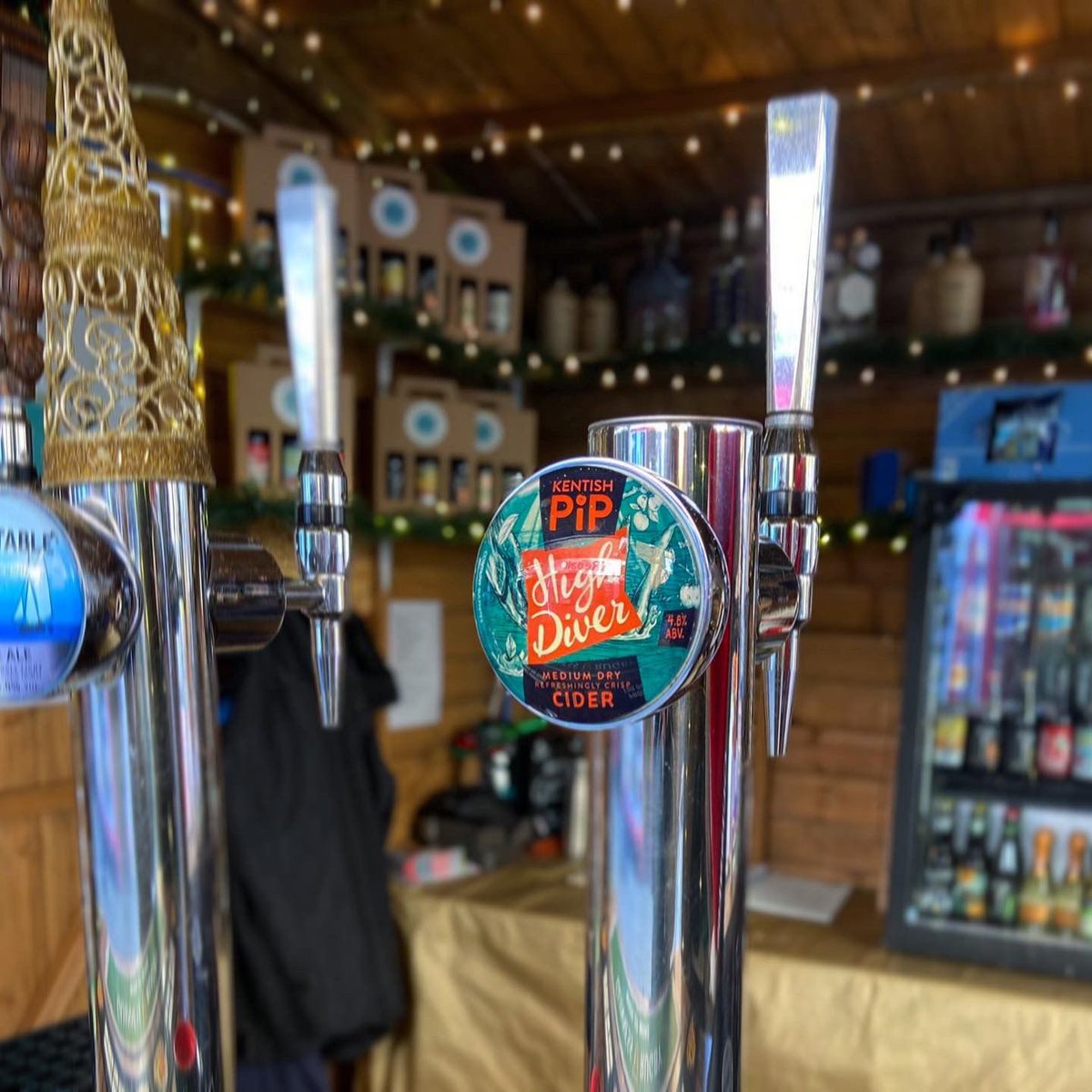 its CYBER CIDER MONDAY!
Have a pint of Kentish Pip High Diver Cider- save a £1!

The Jolly Cyber Monday Deals:
⚓️£1 off Kentish Pip Cider
⚓️£1 off Beer/Cider Gift Packs 
⚓️£1 off Bobbles/Beanies 

#canterbury #christmasmarket #cybermonday #cider #jollygoodtimes #NauticalButNice