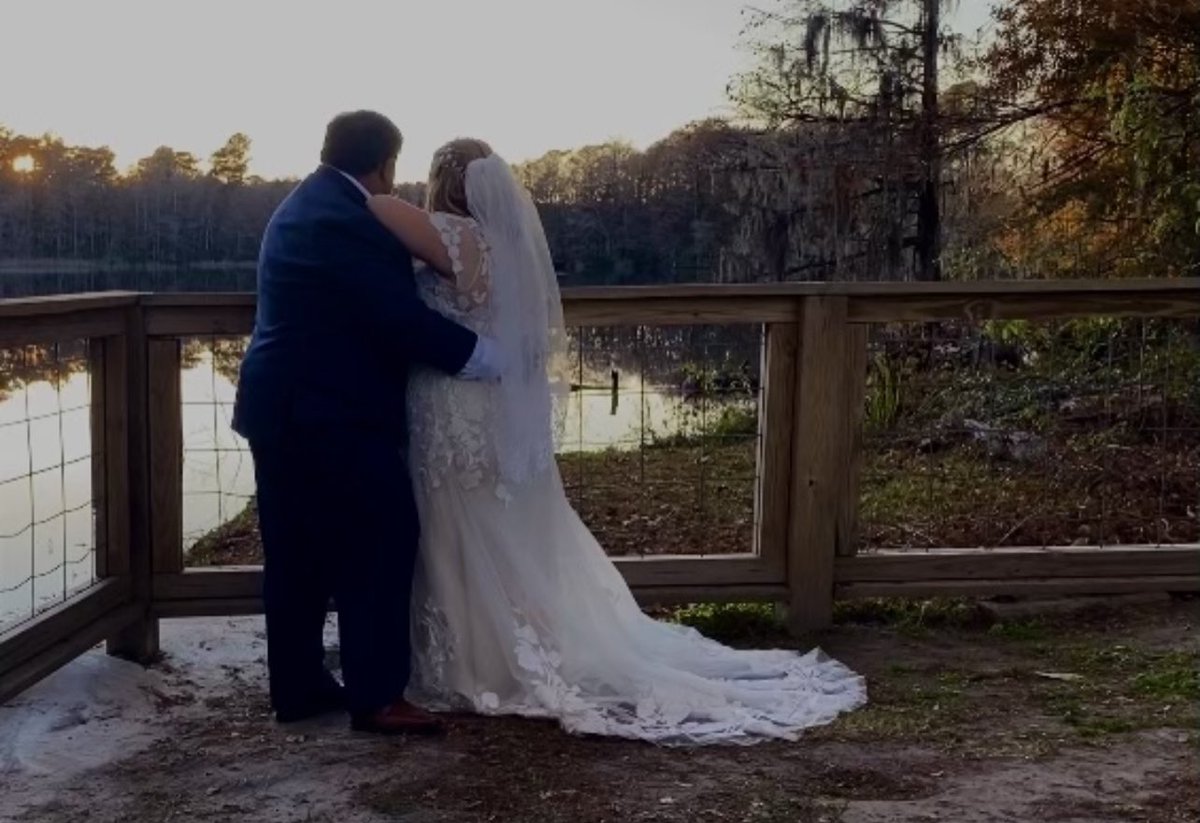 SugahSean's tweet photo. I married my best friend this weekend 😍😘☺️ #JustMarried #love #shewasbeautiful #BestFriend https://t.co/OYKUDTJwVl