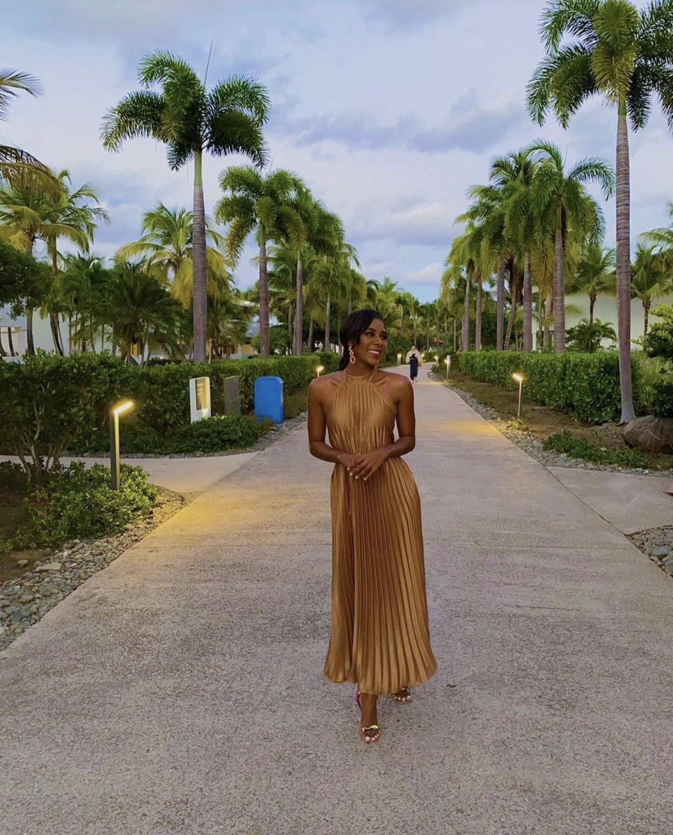 mr_fly758's tweet photo. Now more than ever Tyler Theophane @tyeeex needs your vote Saint Lucia.  

Follow the instructions below to get her into the top 20 🇱🇨🇱🇨🇱🇨 https://t.co/5w1OtY1n8m